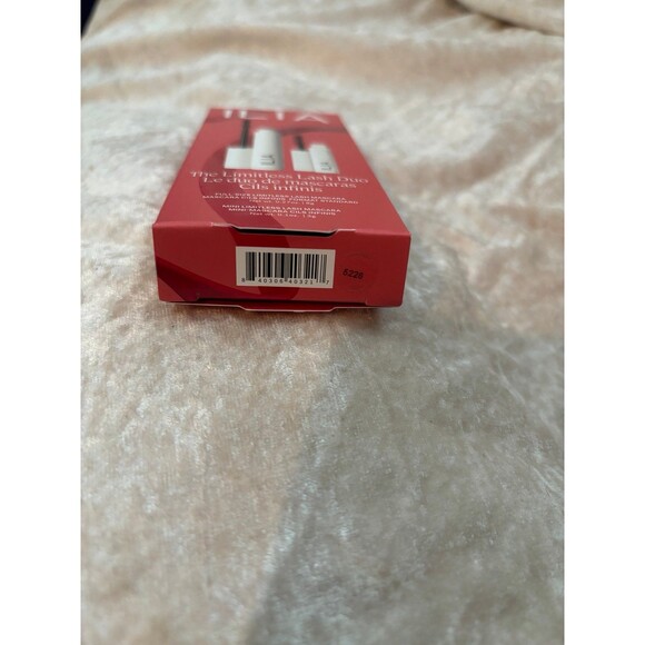 Ilia set of 2 mascaras - Picture 4 of 4